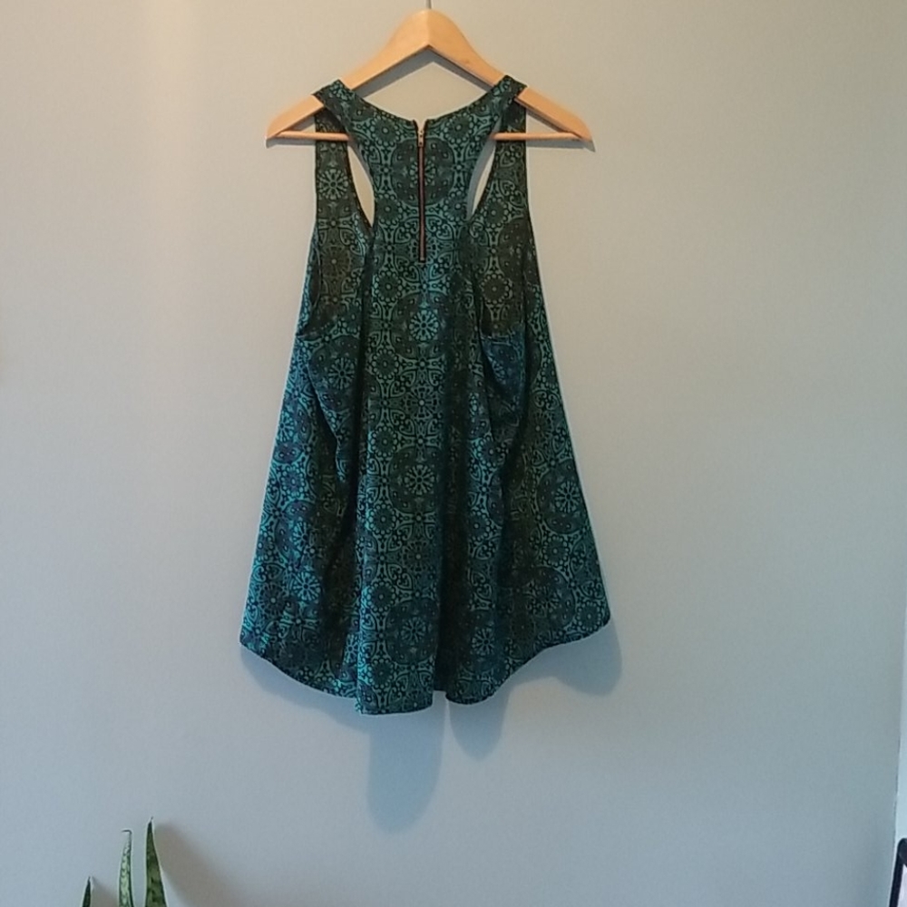 Silky Emerald and Black Tank